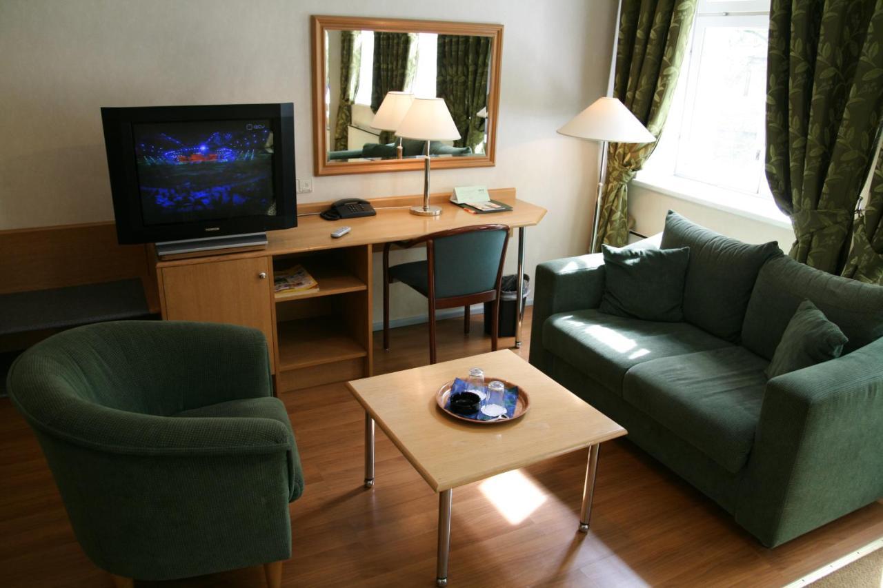 Barclay Hotel ตาร์ตู ภายนอก รูปภาพ