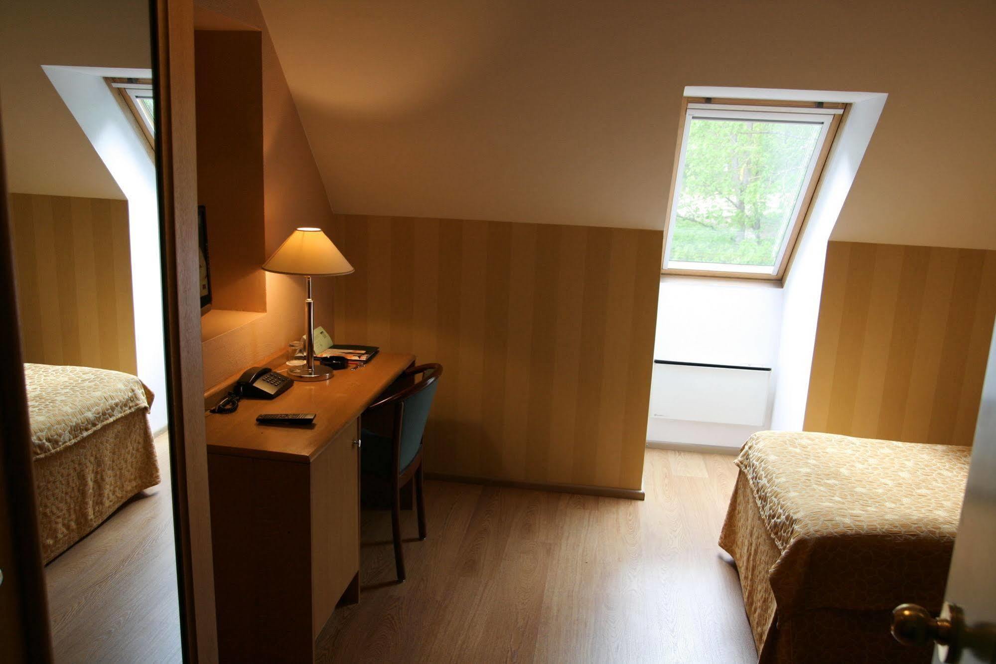Barclay Hotel ตาร์ตู ภายนอก รูปภาพ