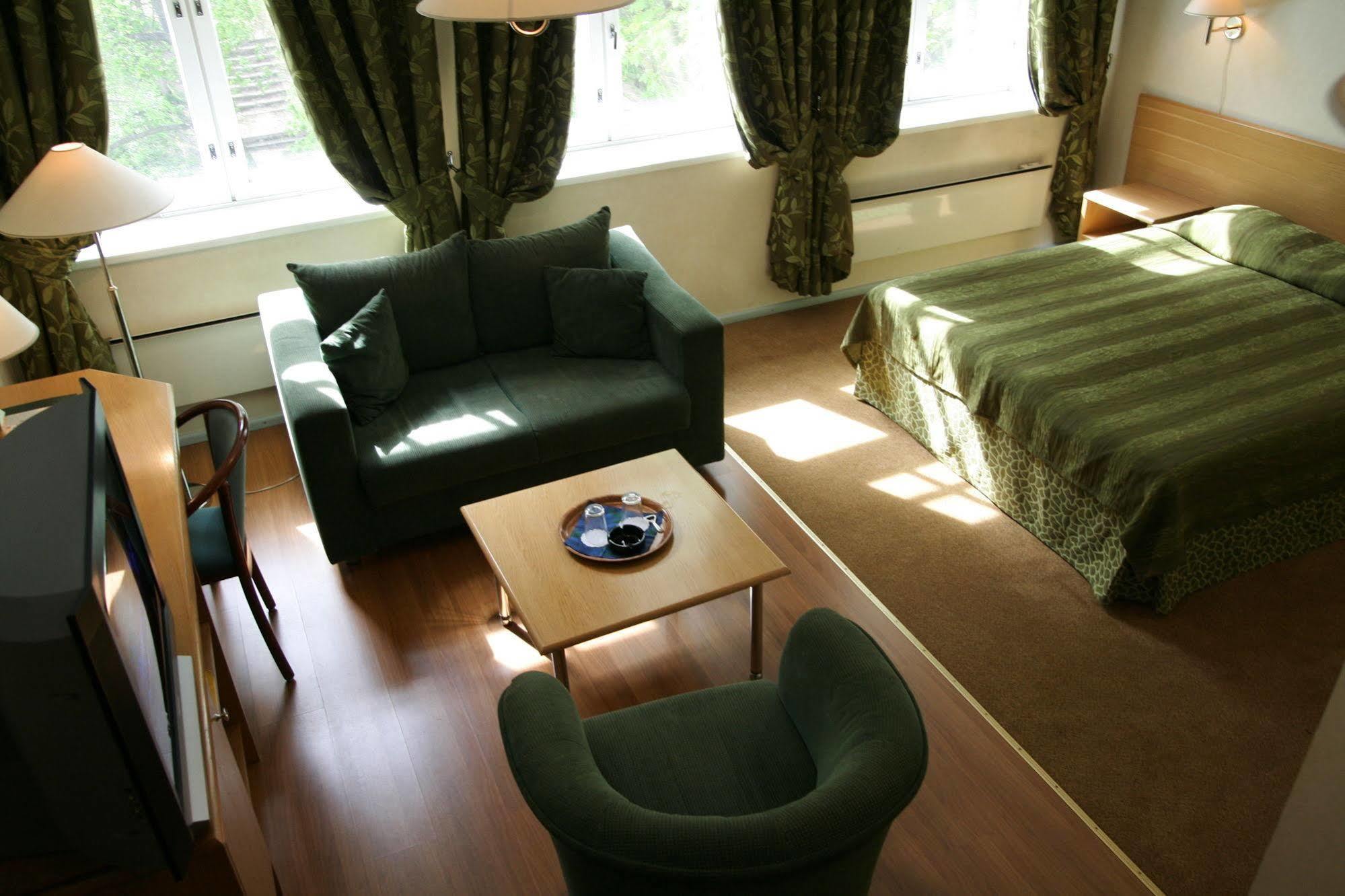 Barclay Hotel ตาร์ตู ภายนอก รูปภาพ
